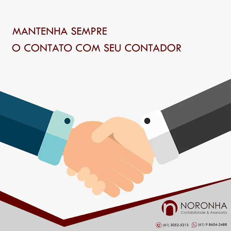 Empresário em reunião com o contador, exemplo de boa comunicação com o contador